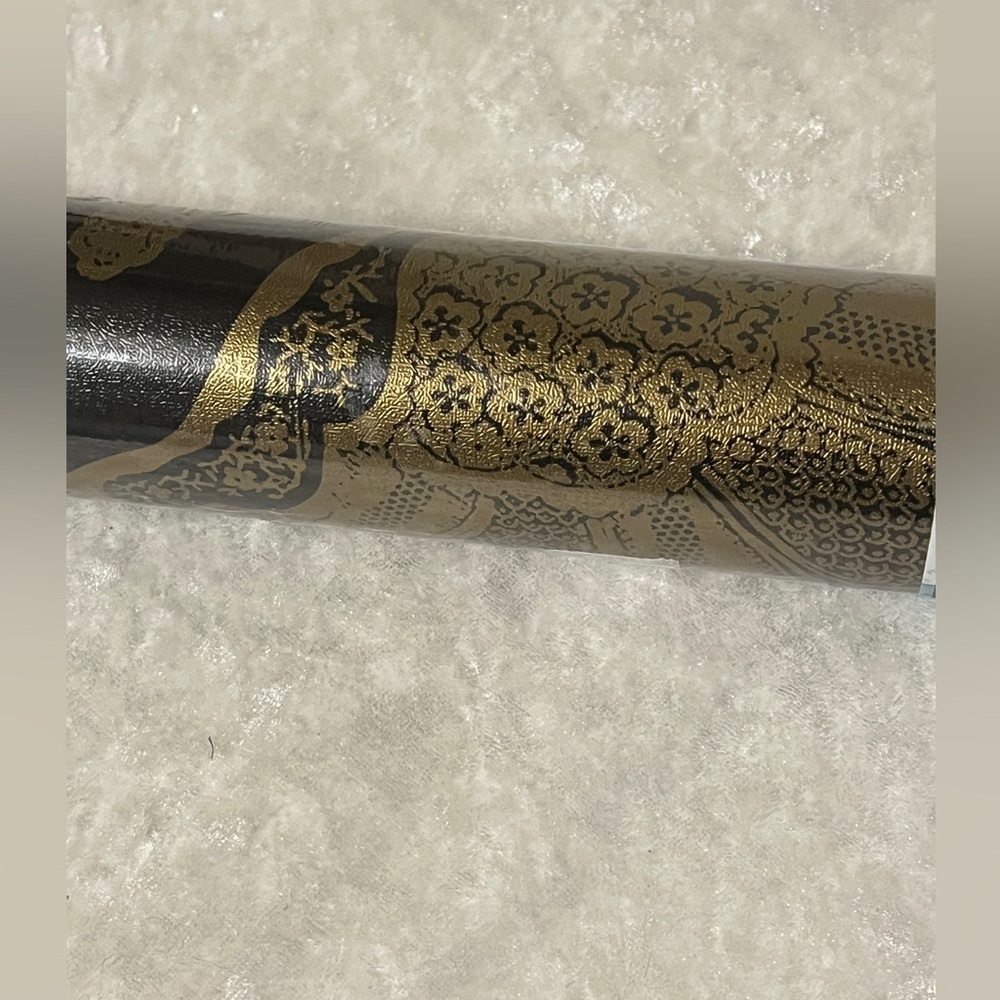 Renter friendly wallpaper,Black & Gold